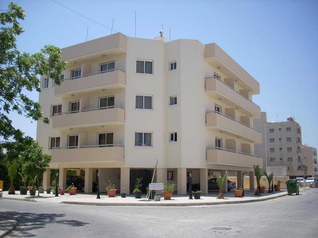 לרנקה Elysso Apartments מראה חיצוני תמונה