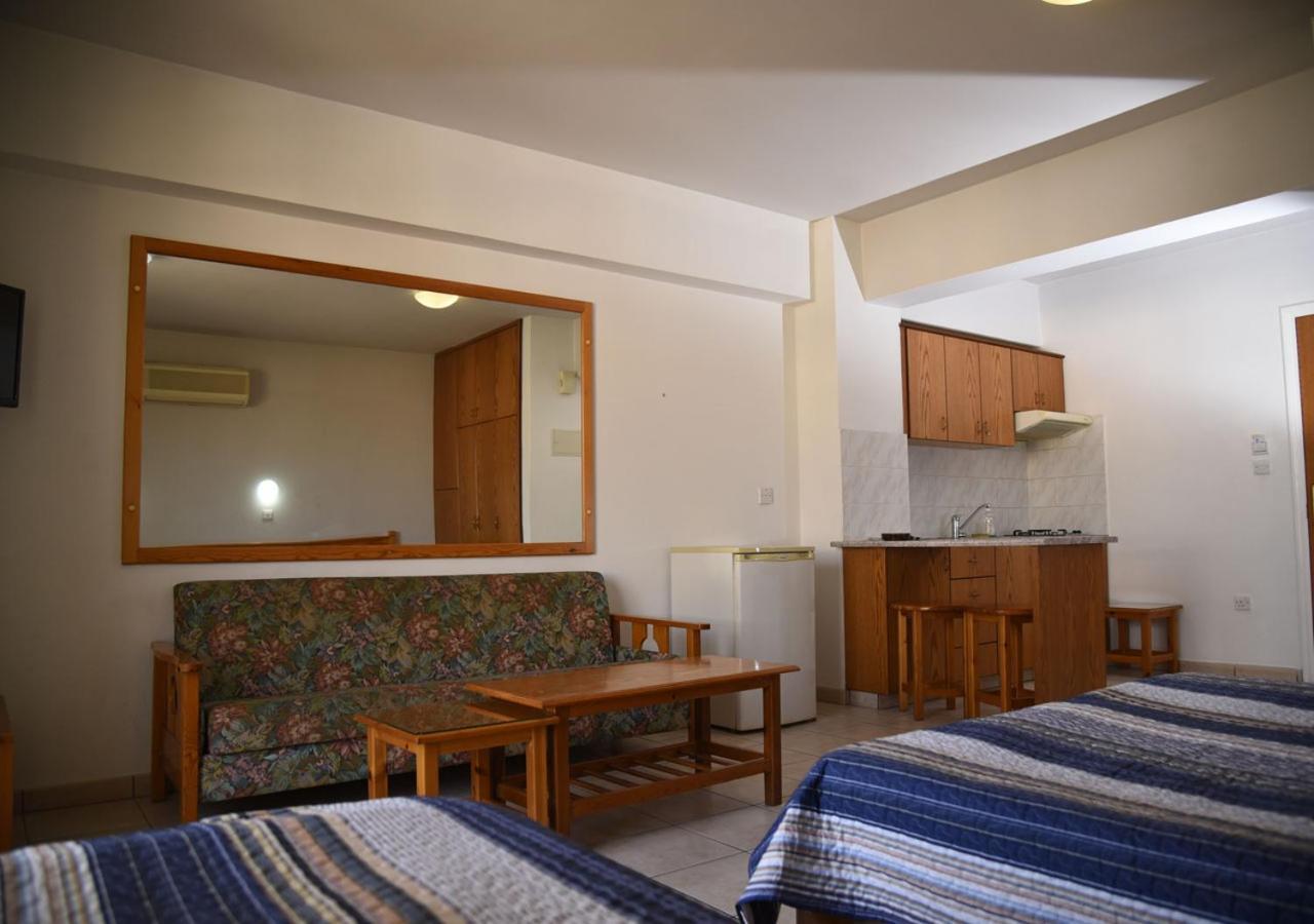 לרנקה Elysso Apartments מראה חיצוני תמונה