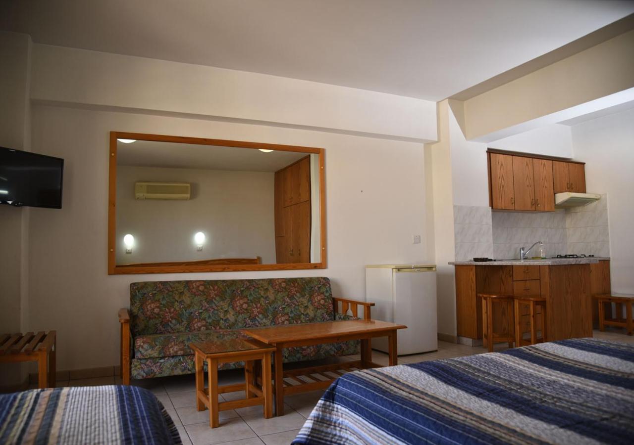 לרנקה Elysso Apartments מראה חיצוני תמונה